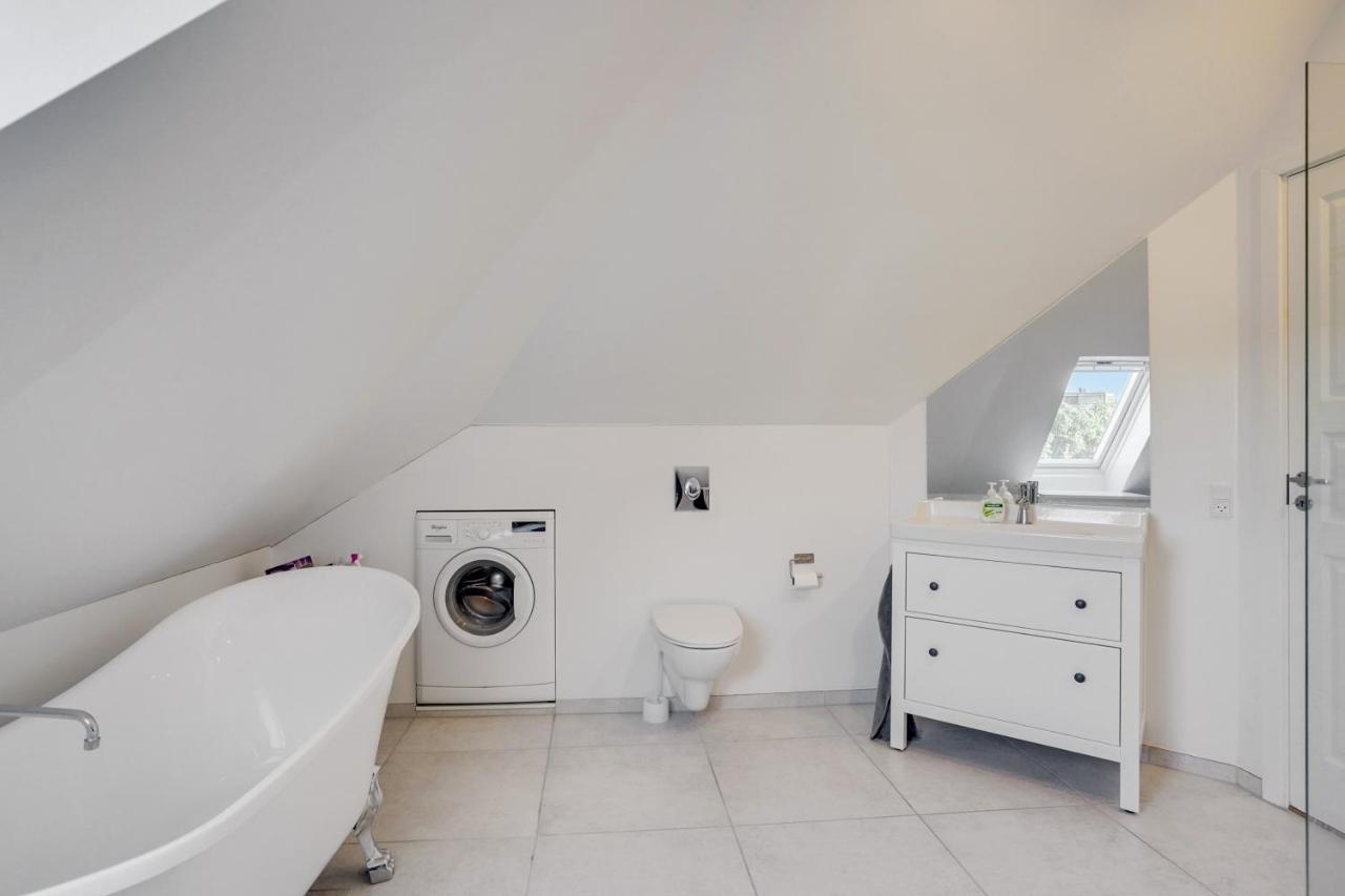 Bath Tub Penthouse In The City Ålborg Exteriör bild